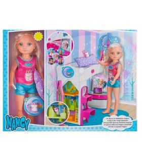 Nancy un día en su habitación mágica | Nancy en La Granota