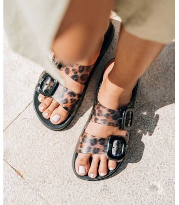 Sandalia Igor Habana Brillo Leo Negro | lagranota.es