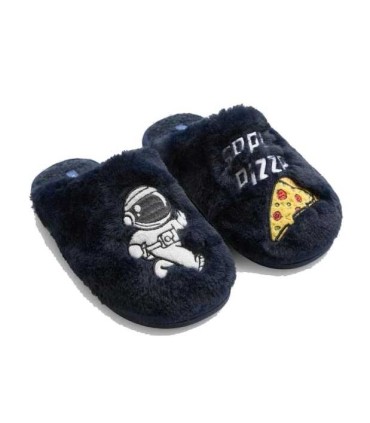 Zapatillas Estar En Casa Ysabel Mora Astronauta Y Pizza | lagranota.es